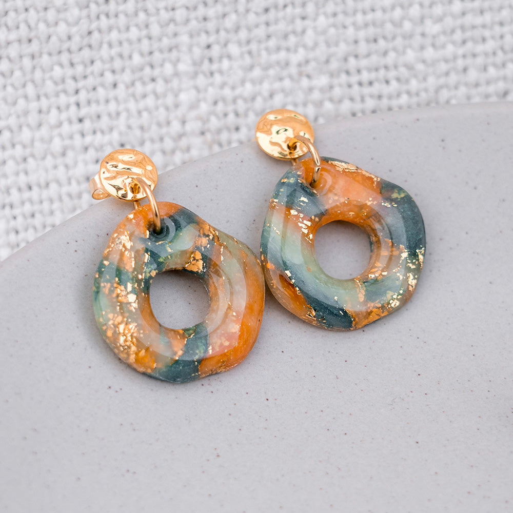 Ohrringe - "Celestial" - organisch - Stecker in Hammerschlagoptik