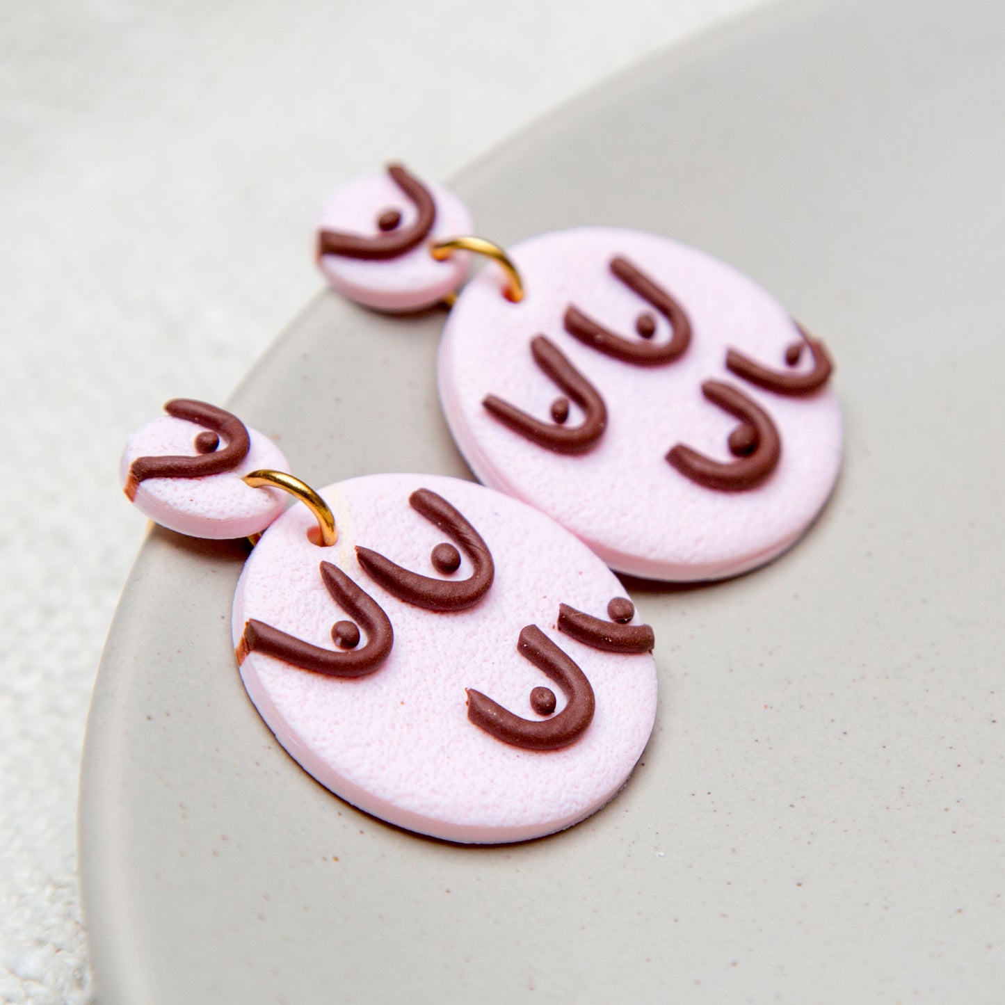 Ohrringe "Liebevolle Formen" - rosa mit Brüsten