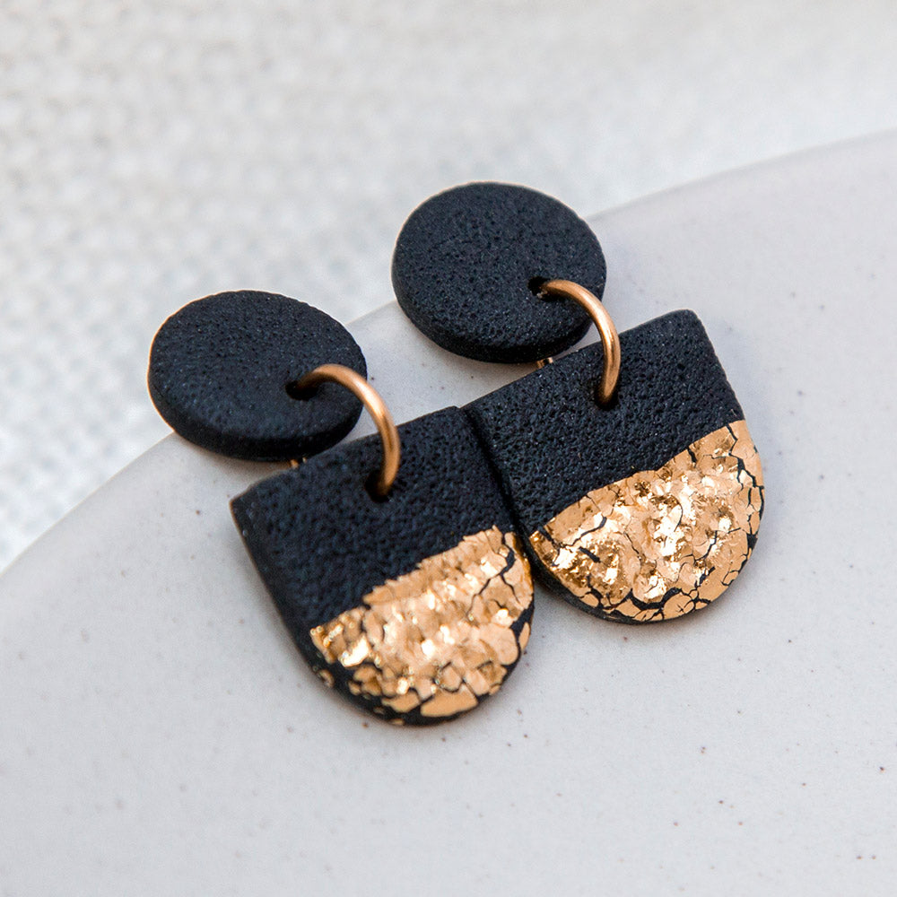 Ohrringe "Mitternachtszauber" mit Stecker - goldfarben & schwarz - Rundbogen
