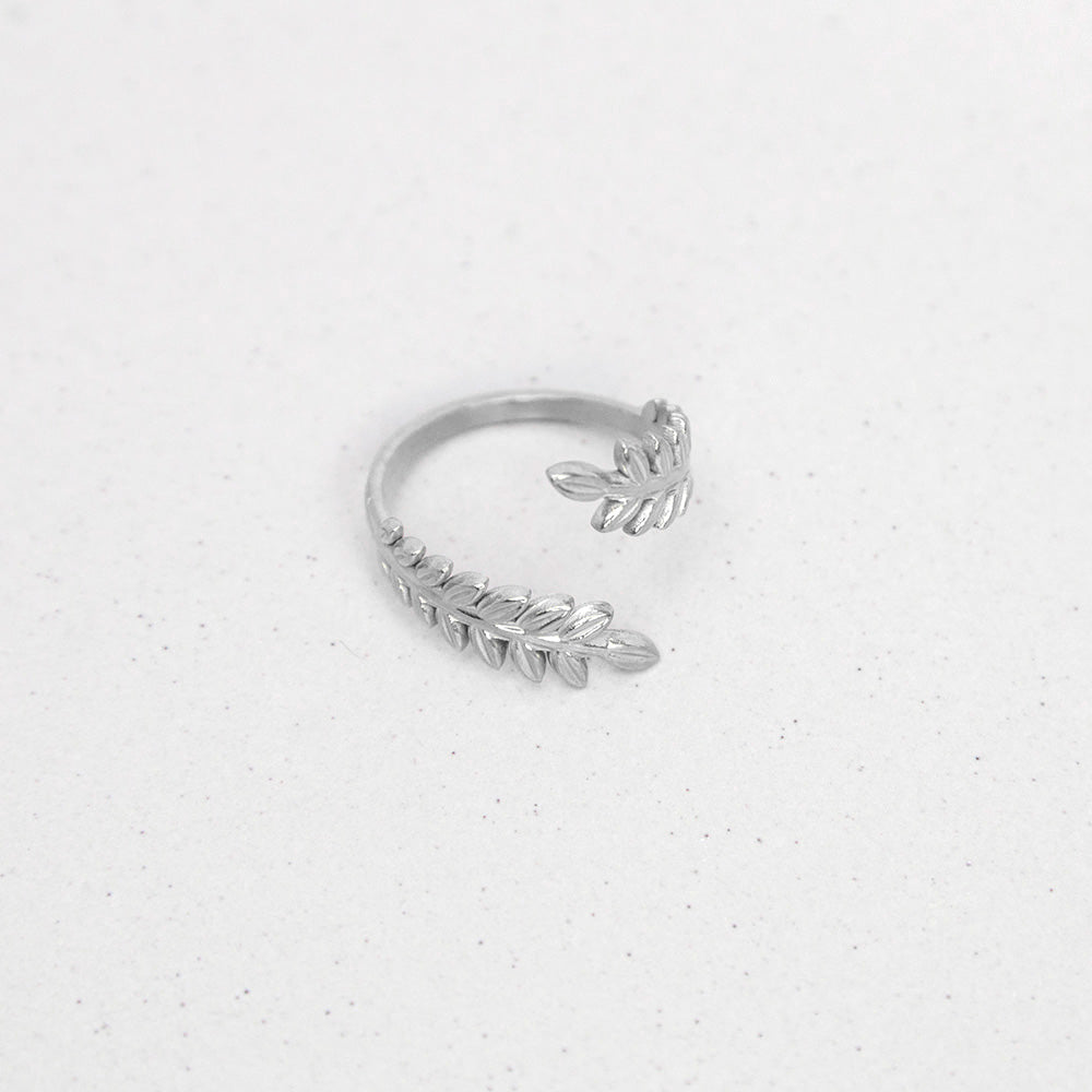 Ring "Leaves" - größenverstellbar silberfarben