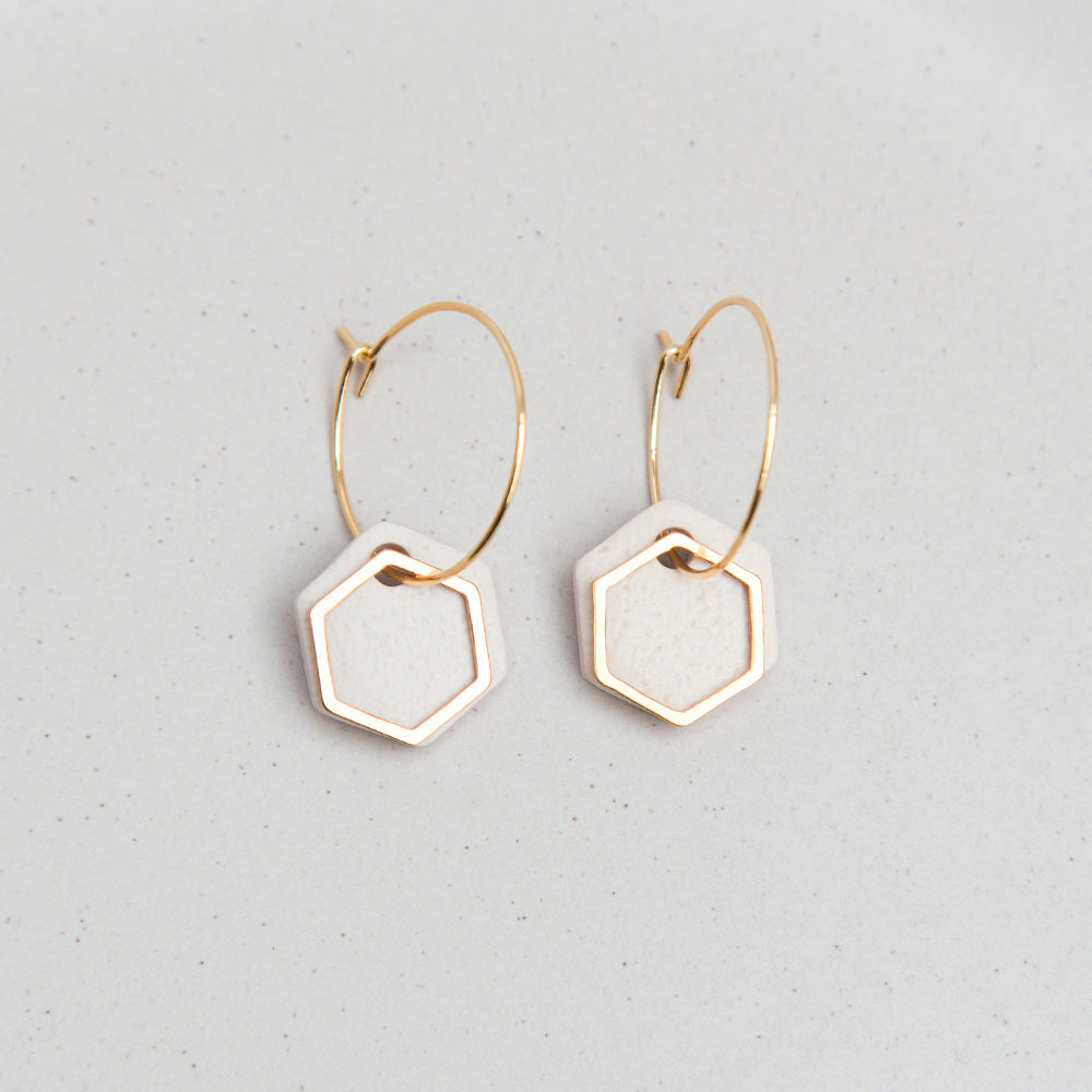 Ohrringe Creolen "Hexa" - Sand