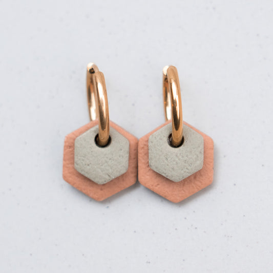 Creolen "Hexa Fine" in Salbeigrün & Haselnuss