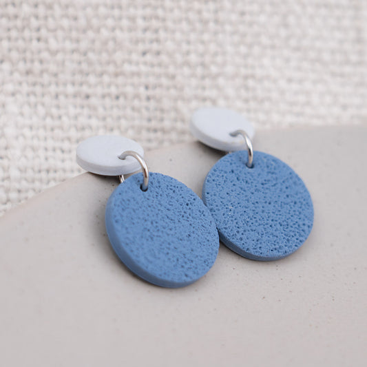 Ohrringe "Pure Dots" Eisblau & Betongrau - silberfarben