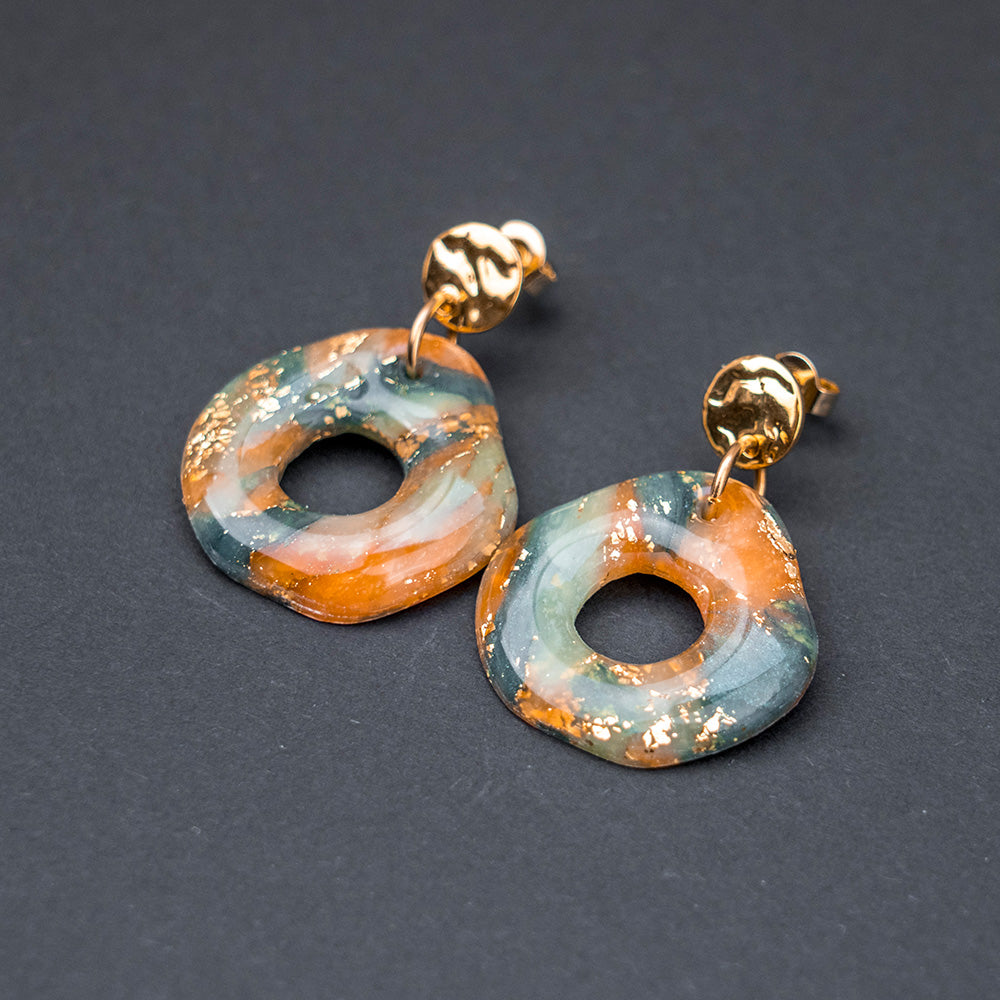 Ohrringe - "Celestial" - organisch - Stecker in Hammerschlagoptik