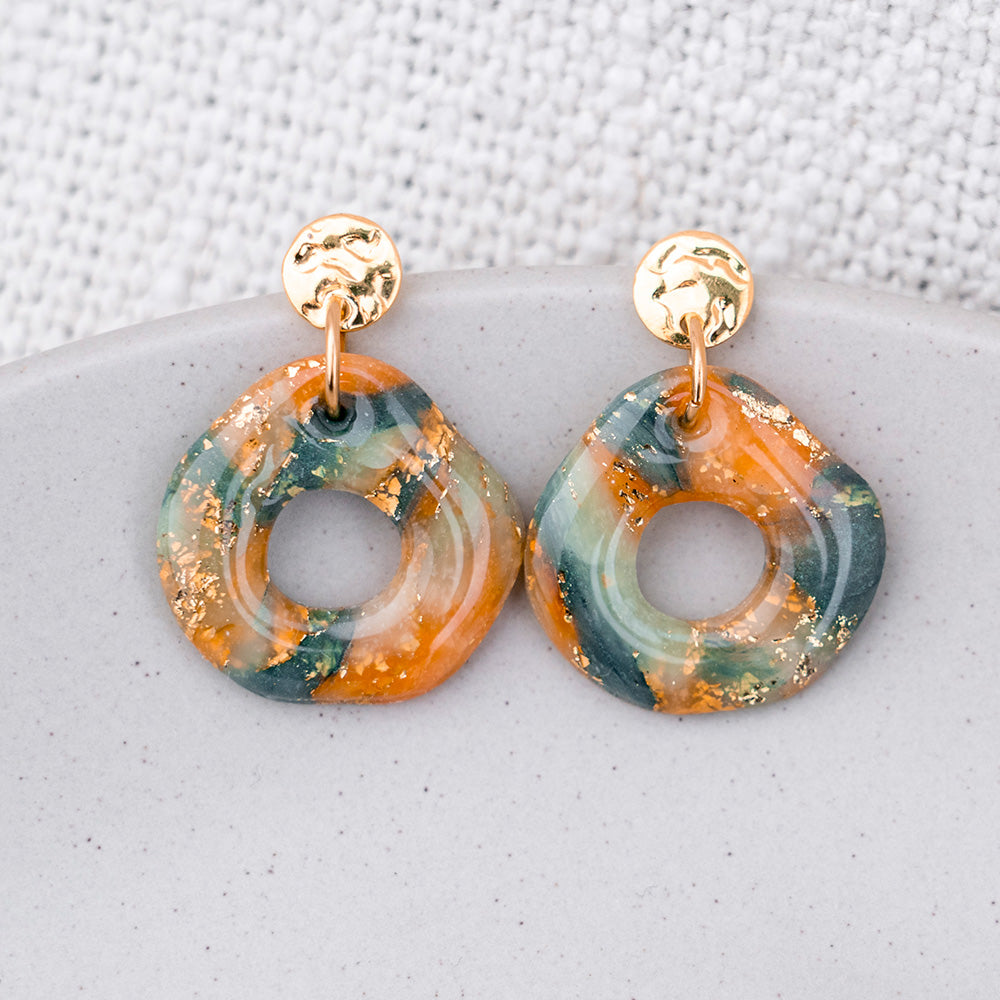 Ohrringe - "Celestial" - organisch - Stecker in Hammerschlagoptik