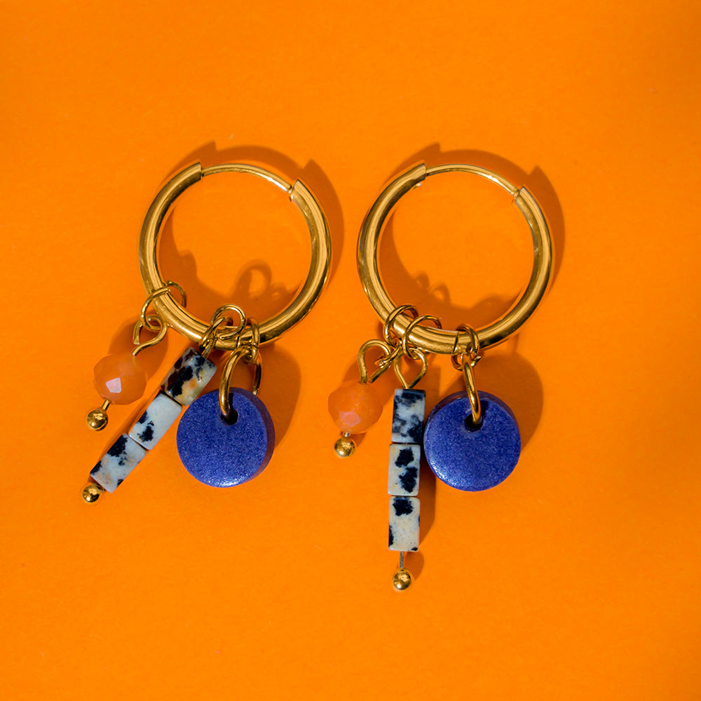 Ohrringe - GLÜCKSPILZ - Creolen mit Dalmatinerstein-Anhängern & Rotem Aventurin