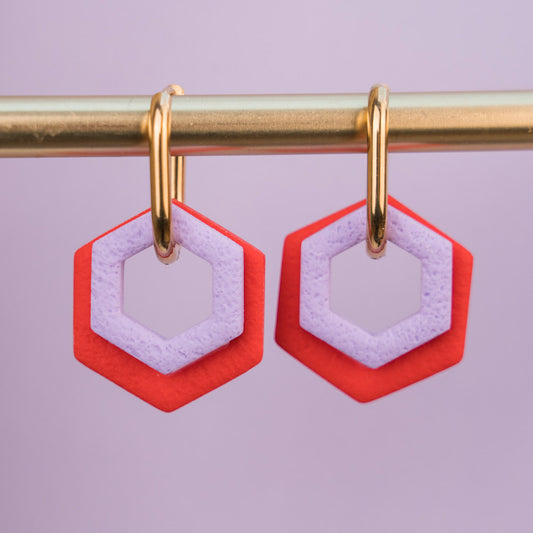 Creolen "Hexa Bold" in Flieder & Klatschmohnrot - Hexagon