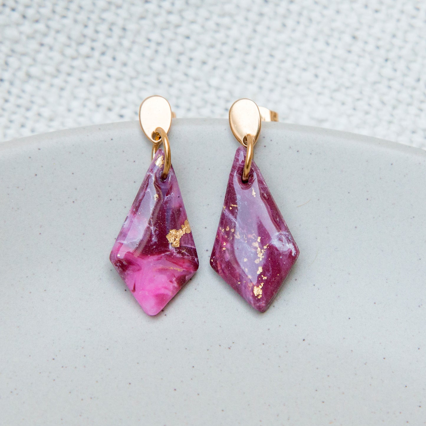 Ohrringe  "Zauberglöckchen" IV Raute - Stecker - magenta pink