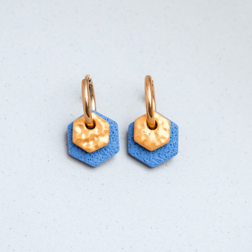 Ohrringe Creolen "Gold & Eisblau" Hexagon