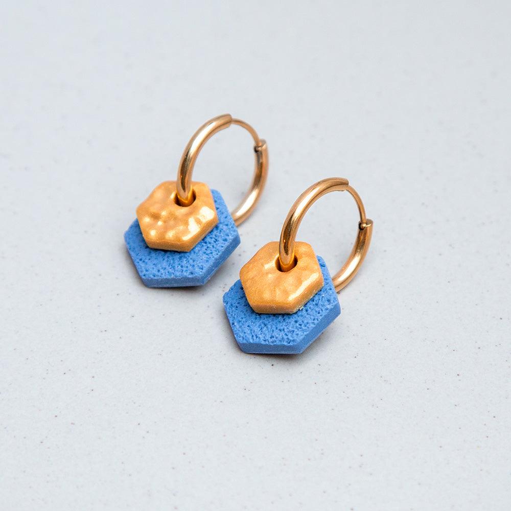 Ohrringe Creolen "Gold & Eisblau" Hexagon