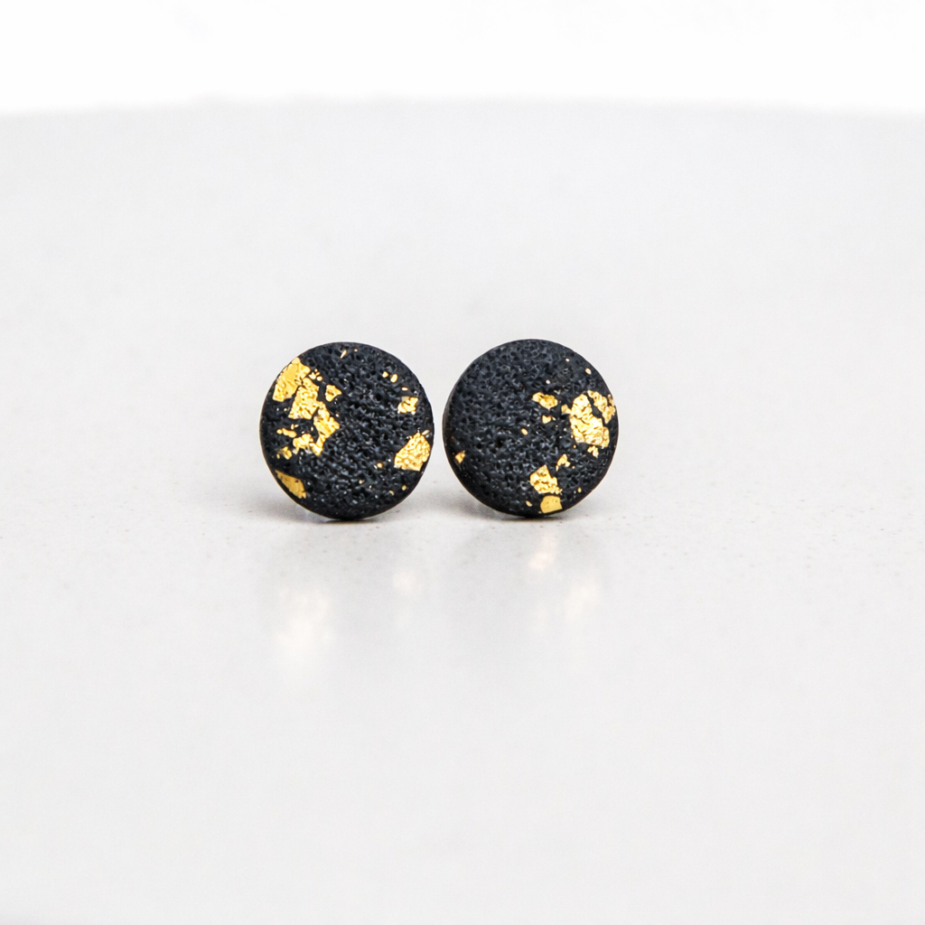 Ohrringe Stecker "Mitternachtszauber" schwarz goldfarben, Struktur