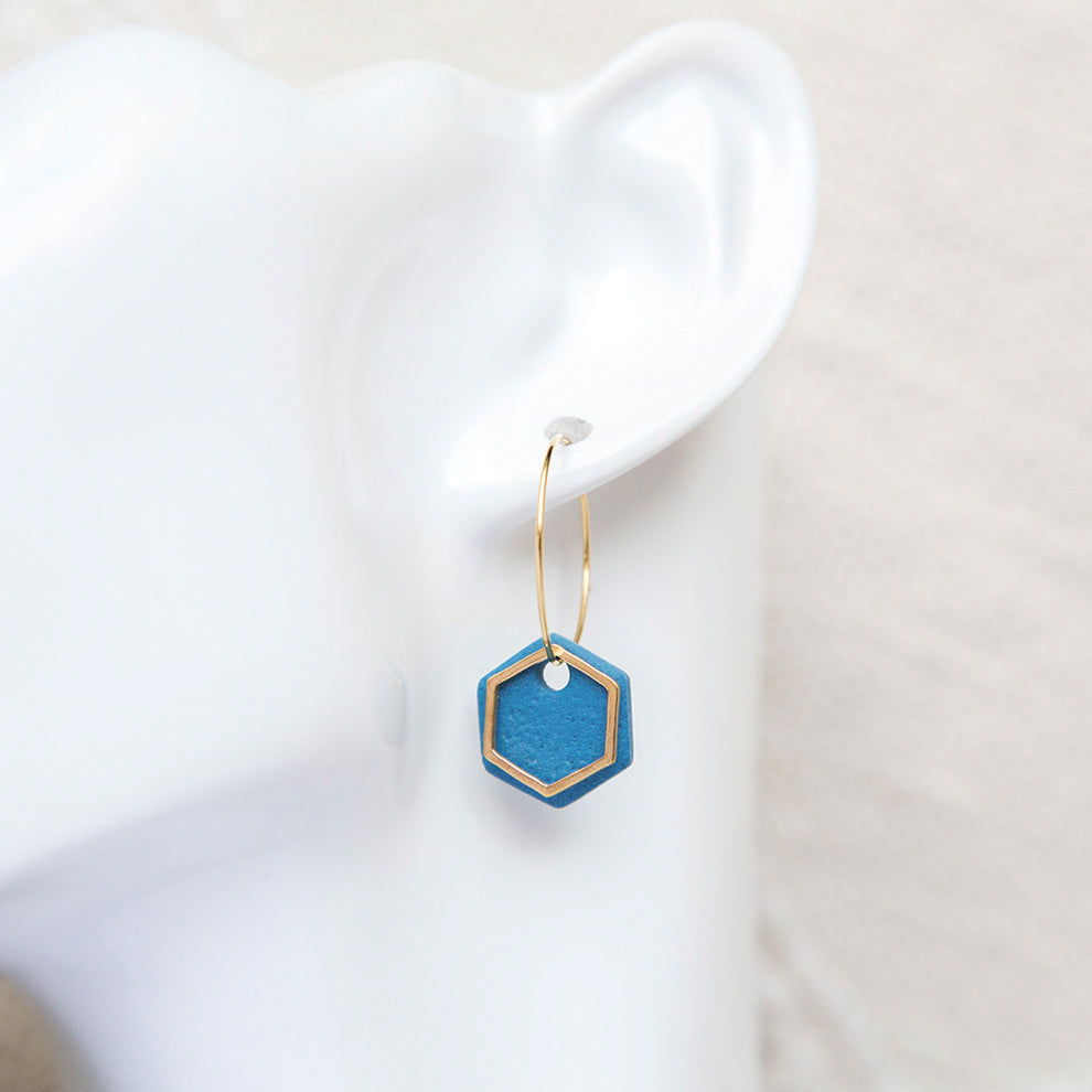 Ohrringe Creolen "Hexa" - Eisblau